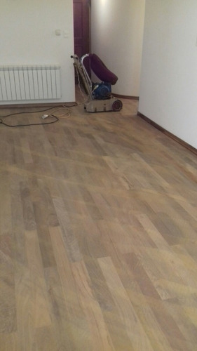 Imagen 3 de 6 de Alquiler De Pulidora Para Pisos De Madera O Parquet