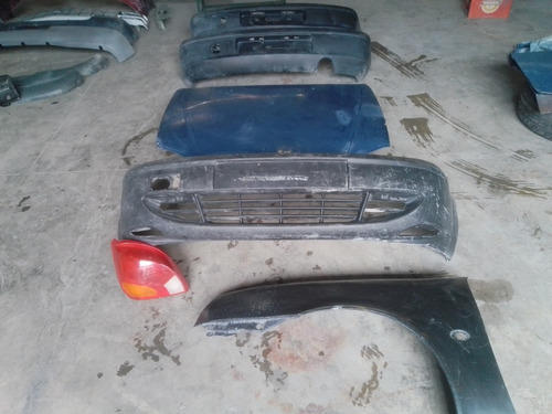 Repuestos Carrocería Ford Balita 2001 Usados