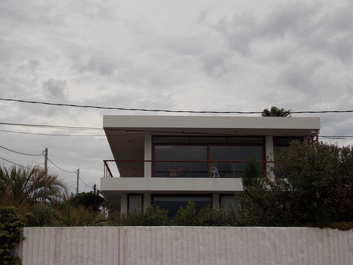 Casa En Venta De 5 Dormitorios En Península