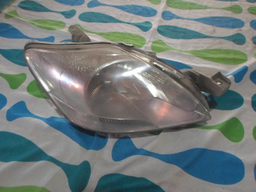 Faro Derecho Toyota Yaris Belta 2006 - 2010