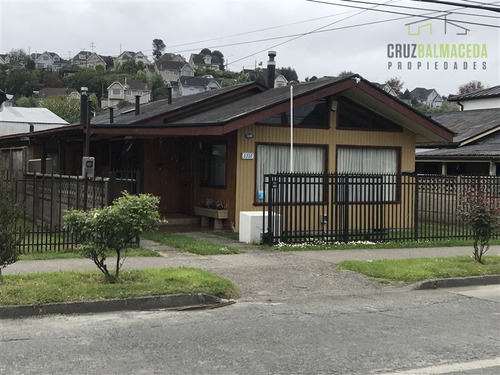 Casa En Venta Céntrica De 2 Dorm. En Puerto Varas