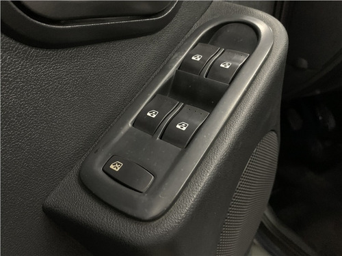 Imagem 14 de 14 de Renault Sandero 1.6 Stepway 8v Flex 4p Manual