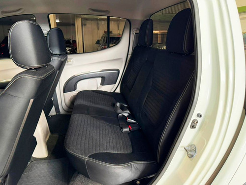 Mitsubishi L200 Triton 2.4 HLS 4X2 CD 16V