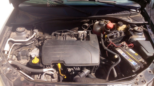 Renault Clio Sedan 2007 1.0 16v Privilège Hi-flex 4p