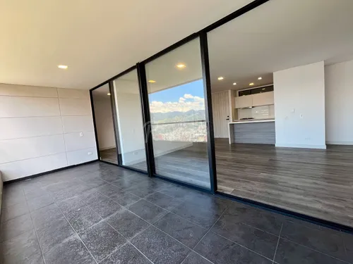 Apartamento En Venta En Tesoro. Cod V776071