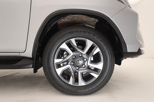 Imagen 13 de 24 de Sw4 4x4 Diamond Ii 2.8 Tdi 6 At 7a (blindada)