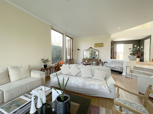 Casa En Venta En Lo Barnechea