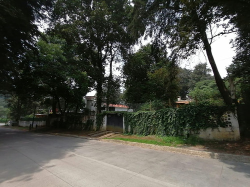 Imagen 2 de 30 de Vendo Hermosa Casa Con Amplio Terreno (2,389.89 Vrs²), Excelente Ubicación, Excelente Precio