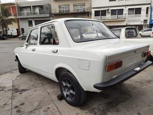 Imagen 5 de 17 de Fiat 128 Berlina