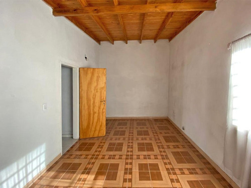 Imagen 10 de 16 de Casa Ph - 2 Ambientes - Merlo - Oportunidad
