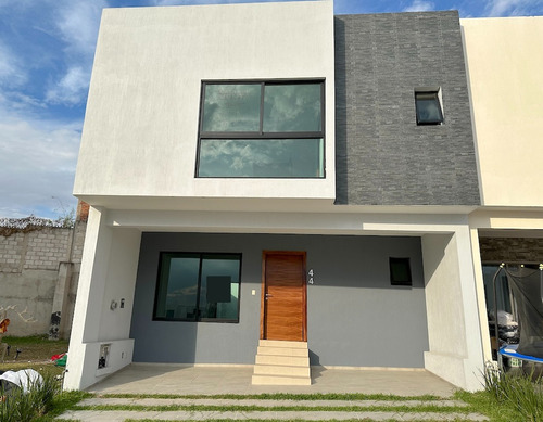 Casa En Venta En Coto Carrara Capital Norte, Zapopan