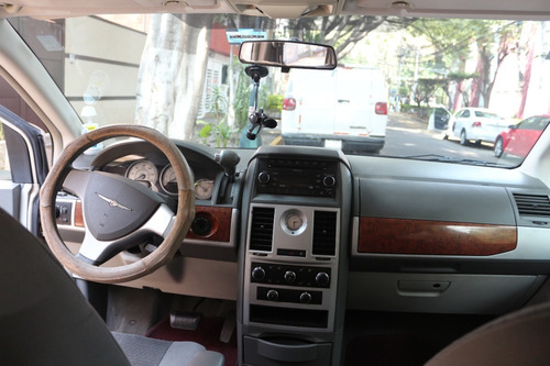 Imagen 8 de 14 de Chrysler Town Country