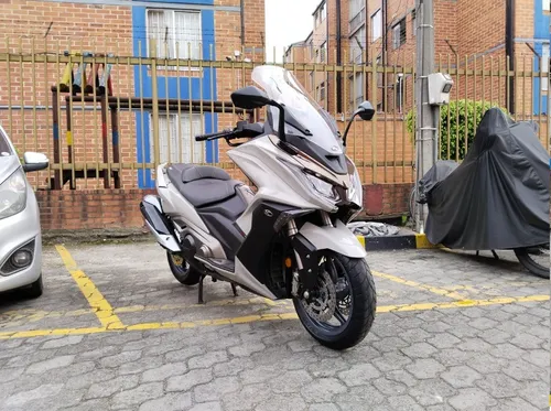 Kymco Maxiscooter Ak550