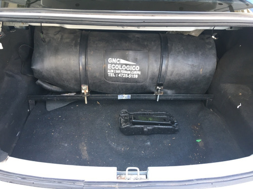 Imagen 7 de 8 de Chevrolet Corsa Classic 1.4 2015