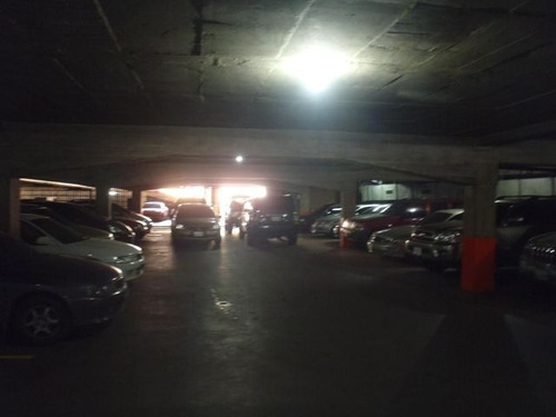 Imagen 4 de 7 de Tibizay Diaz Vende Local Los Dos Caminos 21-24048 0414-412-02-53