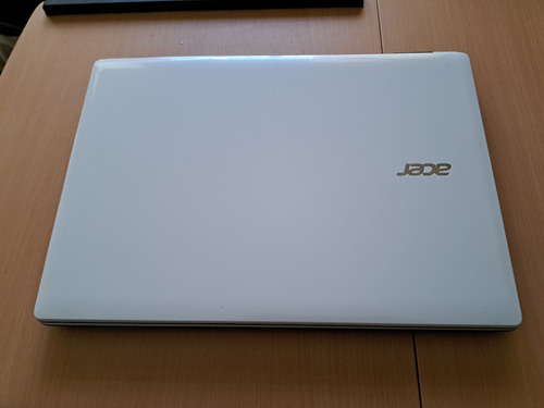 Laptop Acer E5 411 Azul Y Blanco - Por Partes -