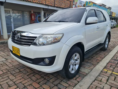 Toyota Fortuner Urbana Sr5 2.7cc Mt Aa 4x2