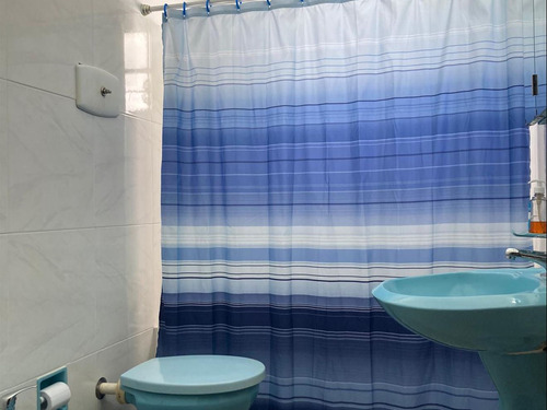 Venta De Casa En Pinares A Reciclar, 4 Dormitorios,1 Baño.