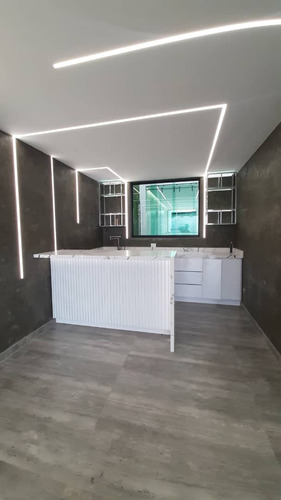 Colinas De Bello Monte Cerca De Valle Arriba Casa En Venta De 450m2