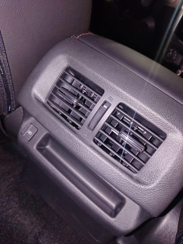 Imagen 24 de 25 de Nissan Frontier 2023 2.3bt Platinum 4x4 At L22