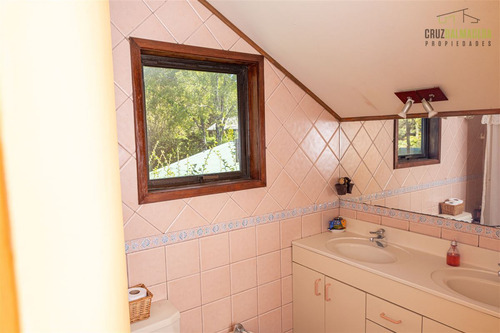 Casa En Venta De 6 Dorm. En Parrque Ivian I, Puerto Varas