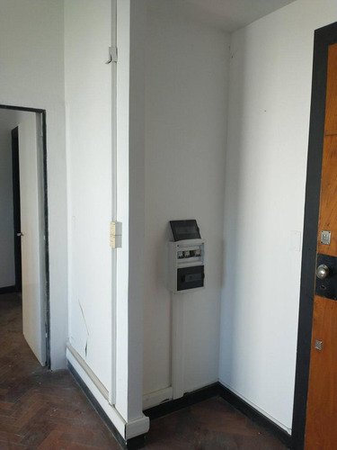 Venta Oficina Tres Ambientes En Monserrat
