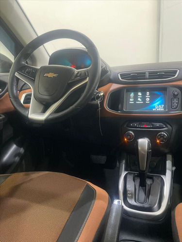 Chevrolet Onix Onix Hatch Activ (aut)