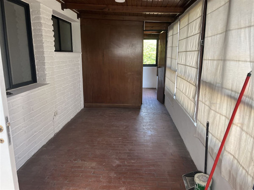 Casa En Venta De 3 Dorm. En La Cisterna