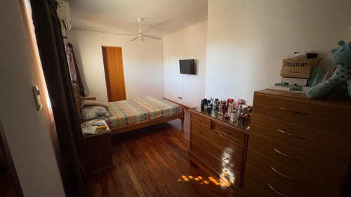 Venta De Casa Beccar 6 Ambientes Con Enorme Jardin