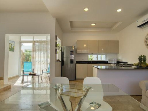 Townhouse Amueblado En Alquiler En Costa Bávaro, Punta Cana, 2 Habitaciones, Acceso Privada A Playa