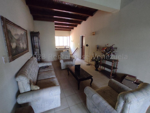 Venta De Casa\ Prados Del Este Mg  4-1502