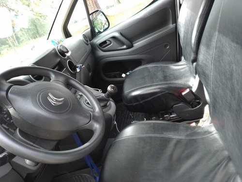 Imagen 12 de 17 de Citroën Gran Berlingo Diesel Con Rampa Para Silla De Ruedas