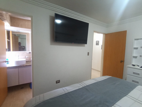 Apartamento Completamente Amoblado Residencias El Nogal Urb. Valles De Ca