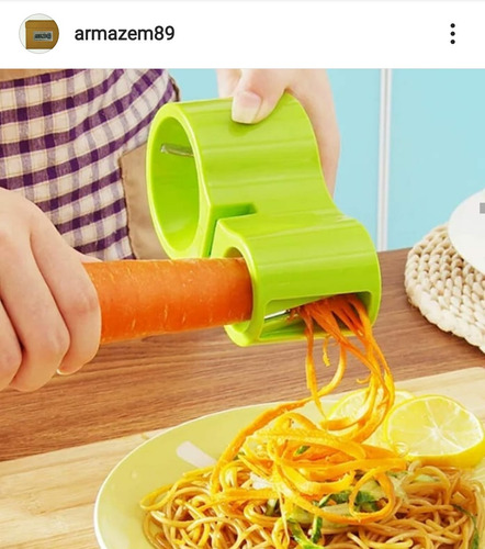 Imagem 2 de 6 de Maquina Espiralizador Macarrão De Legumes C/ Amolador Faca