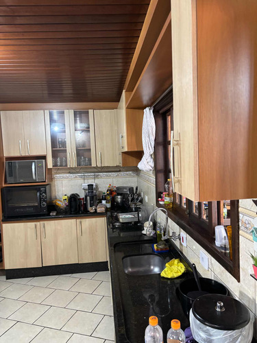 Casa A Venda Com 4 Quartos E 1.300m2 Em São José Dos Pinhais