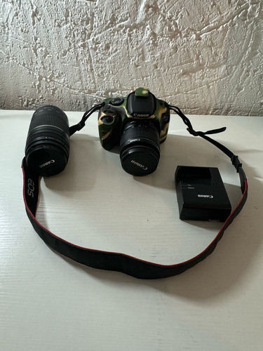 Canon Eos Rebel T6 Negro, Dos Lentes, Funciona Perfectamente Negro (Usado)