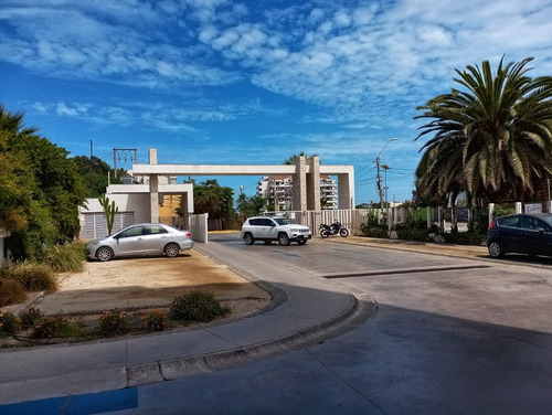 Gran Departamento En Condominio Pacífico - La Serena