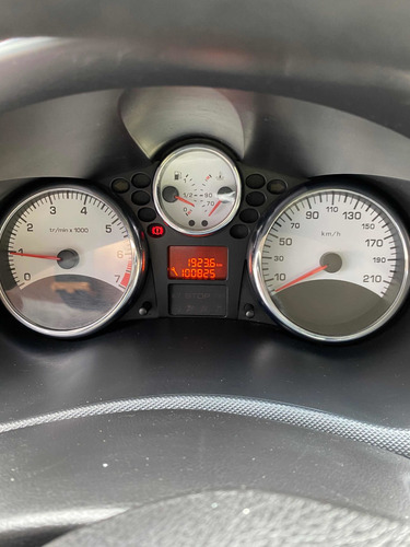 Peugeot 207 Passion 1.4 Xr Flex 4p 2012