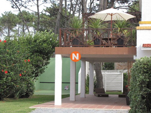 Casa En Venta Y Alquiler, Pinares, Punta Del Este, 4 Dormitorios.- Ref: 208042