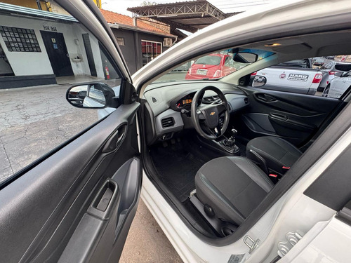 Chevrolet Onix Joy Black