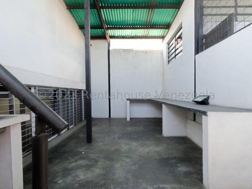 %# Edificio En Venta Con Grandes Oportunidades Para Invertir Al Centro- Este De Barquisimeto #$% Kenlimar Nieto 24-4370 &%$#