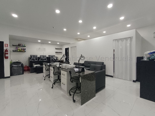 Local En Alquiler En Av Bolivar De Maracay Aragua 24-13917 Irrr