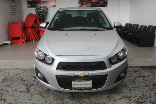 Imagen 2 de 15 de Chevrolet Sonic 2016 4p Lt L4/1.6 Aut