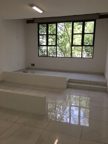 Imagen 1 de 10 de Oficina En Renta Frente A Los Viveros De Coyoacán