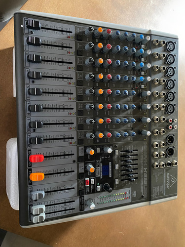 Behringer X1222usb Mixer Consola Mezcladora 12 Entradas (Usado)