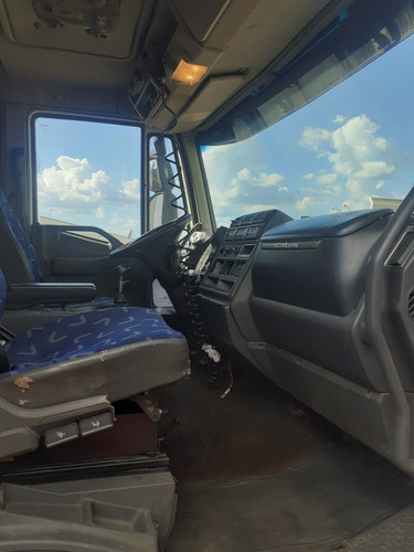 Imagem 6 de 11 de Iveco 240e25 Bau Iveco 240e 25