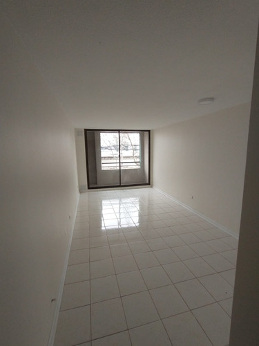 Departamento En Venta De Tres Dormitorios Piso 2