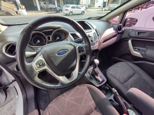 Imagen 5 de 20 de Ford Fiesta Kinetic Design 1.6 Titanium 120cv