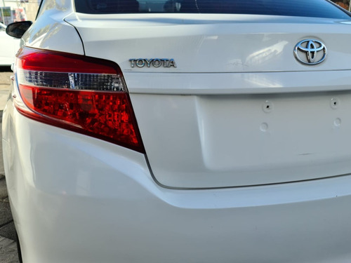 Toyota Yaris Core 1.5l V4 107hp Mt 2017