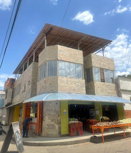 En Venta Edificio Comercial En Periferico La Candelaria Valencia, 227518 Acv